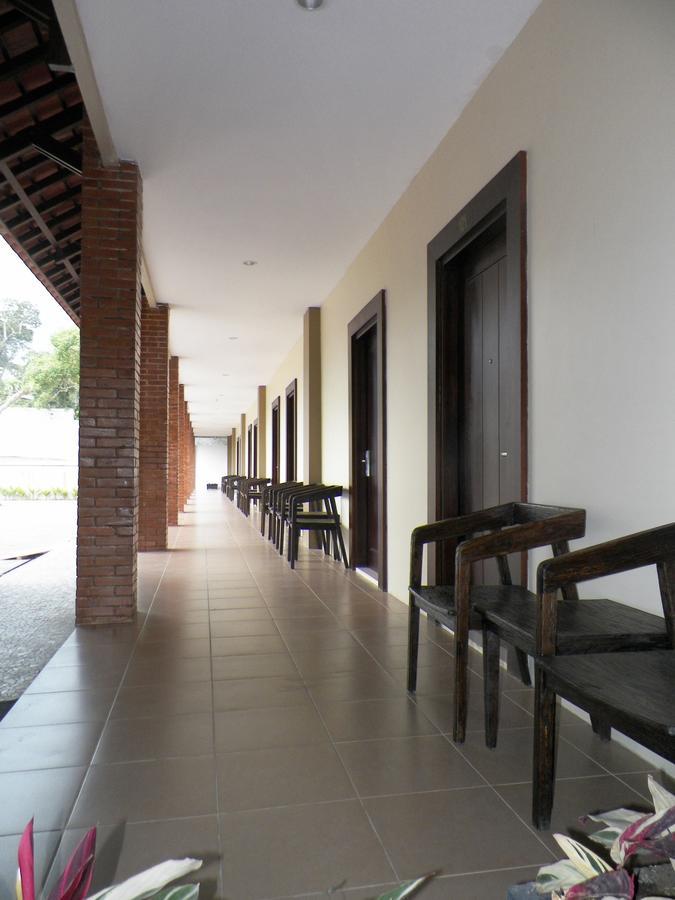 كاليورانغ Akasa Hotel المظهر الخارجي الصورة
