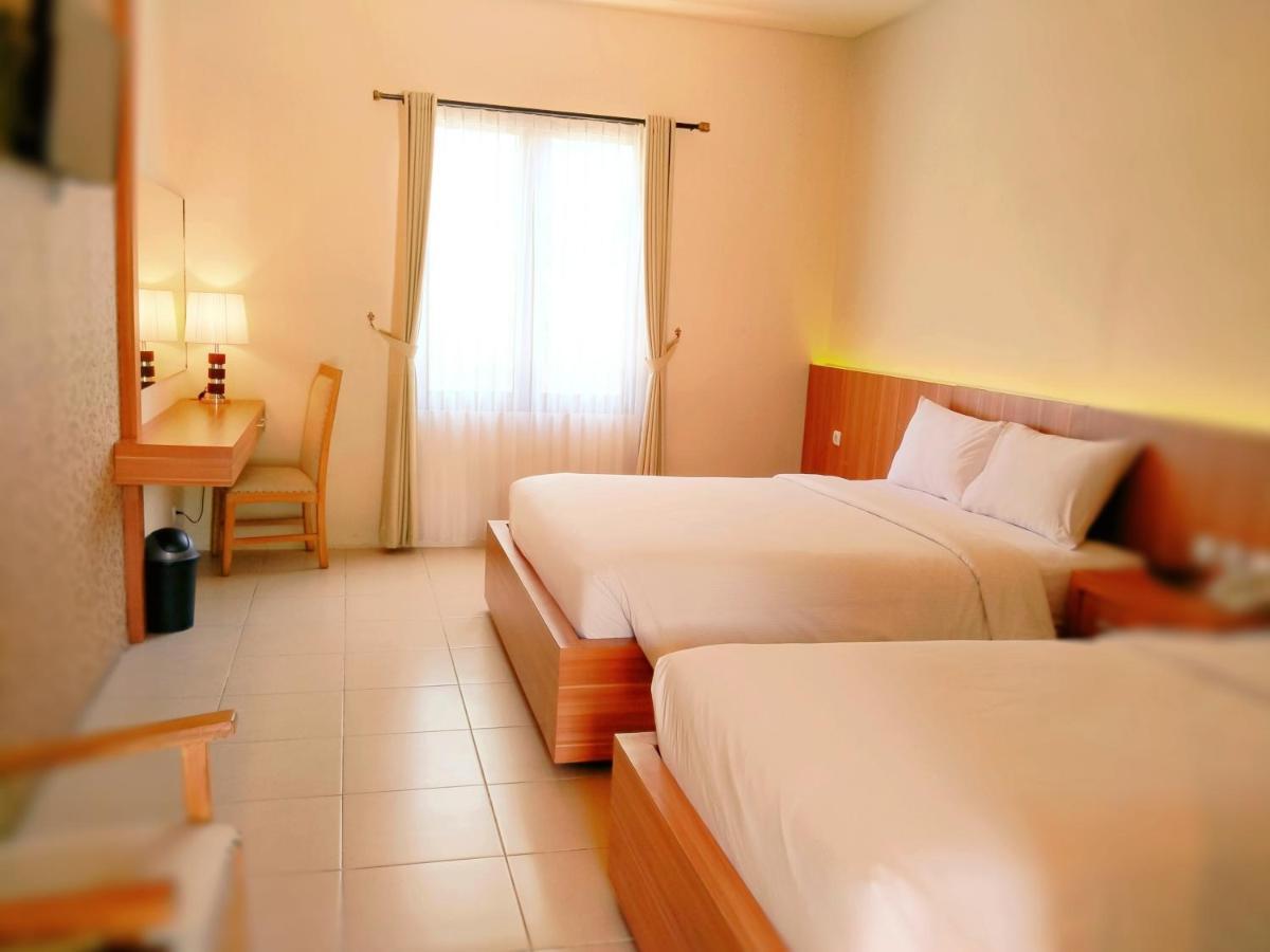 كاليورانغ Akasa Hotel المظهر الخارجي الصورة
